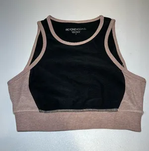 Beyond Yoga Contrast High Neck Sports Bra - Black‎ & Dusty Rose Trim thumbnail 1
