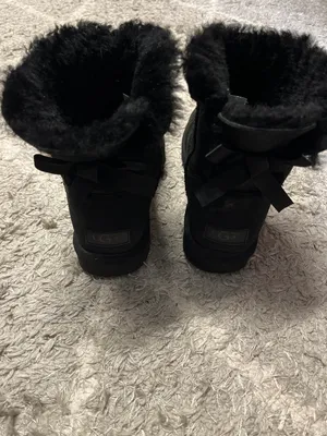 UGG Uggs thumbnail 2