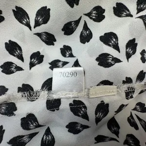 Ann Taylor Top Sz S White Black Print Split Neck Pleated Sleeveless Lightweight thumbnail 8