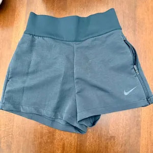 Nike High Waisted Tennis Shorts - M thumbnail 1