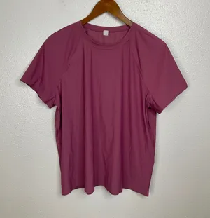 Lululemon Crew Neck Running Training T-Shirt‎ Magenta Pink Womens Size M thumbnail 1