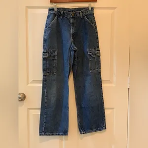 Wrangler Women’s Relaxed Fit Blue Cargo Jeans - Gorpcore Hiking Wide Leg Size-0 thumbnail 3