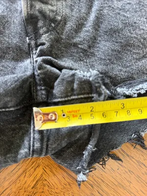 Levi’s 501 Jean Shorts thumbnail 6