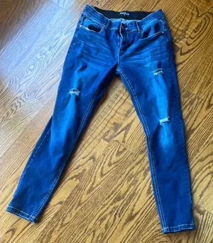 🩷 3/$18 met Hera skinny distressed jeans dark blue denim thumbnail 1