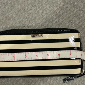 Kate Spade Glossy Black and Cream Striped Long Wallet thumbnail 6