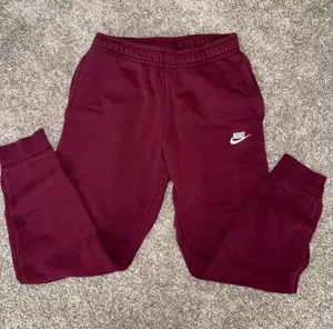 Nike Sweatpants thumbnail 1