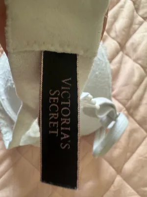 Victoria's Secret Very Sexy Push-Up Bra thumbnail 2