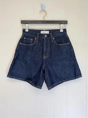 NWT ABERCROMBIE & FITCH The Loose Short High Rise Dark Wash Shorts 24 thumbnail 4