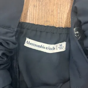 Abercrombie & Fitch Women’s Medium Black Clinched Neck Slip Midi Dress Side Slit thumbnail 4