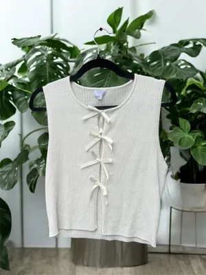 LE LIS Satin Bow Detail Sleeveless Sweater Top Large thumbnail 2