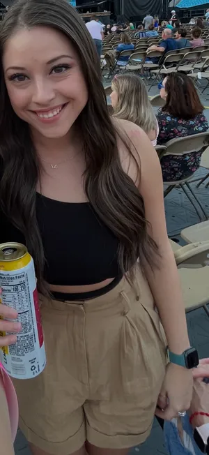High waisted, light brown shorts thumbnail 1