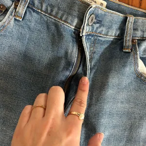 Abercrombie & Fitch the Ankle Straight Ultra High Rise Jeans thumbnail 3