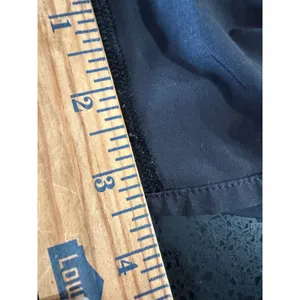 Lululemon Track That Mid-Rise Lined Short 4 Black Womens Size 4 Running Training thumbnail 6