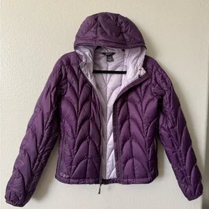 Outdoor Research Purple Hooded Puffer Jacket Lightweight XS excellent condition thumbnail 2