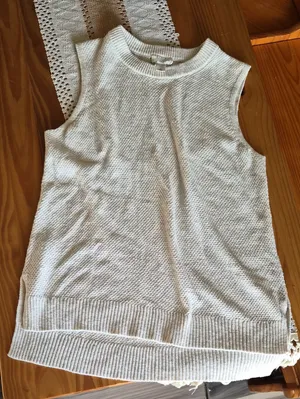 LOFT Cream Textured Sleeveless Knit Tank Large thumbnail 1