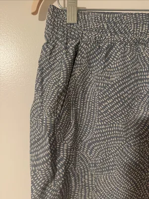Orvis Women's Gray Patterned Drawstring Shorts thumbnail 2
