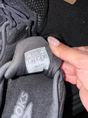Brooks Tennis Shoes thumbnail 3