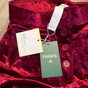 Halara Burgundy Crushed Velvet Flare Pants XS Button Front Stretch thumbnail 4