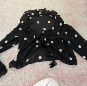 Long sleeve going out top Black thumbnail 1