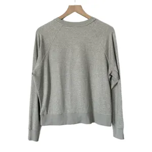 Vuori Woman's Halo DreamKnit Pullover Crewneck Sweatshirt Heather Grey Medium thumbnail 2