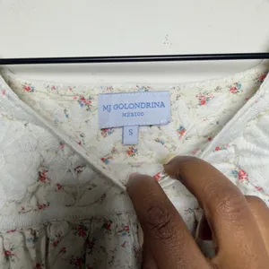 Mi Golondrina Women Cotton Top mall Cream Ditsy Floral Embroidered Puff Sleeve thumbnail 3