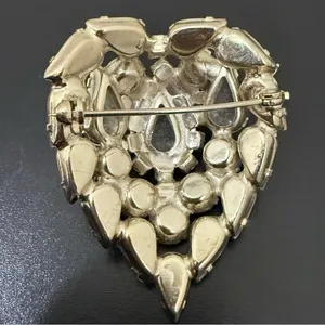 Vintage Unsigned Silver-tone Pave Clear Rhinestone Heart Brooch 13g. thumbnail 8