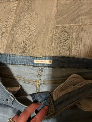 Levi’s 721 high rise skinny Light Blue Distressed Women's Jeans- size 32 (14) thumbnail 2