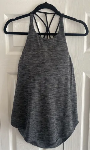 Lululemon Wild Tank Top Womens Size 6 Gray Strappy Open Back‎ Built In Bra Yoga thumbnail 1
