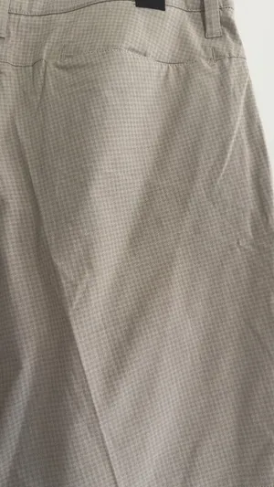 Vuori Size 30 Aim 8” Shorts in Khaki Houndstooth thumbnail 6