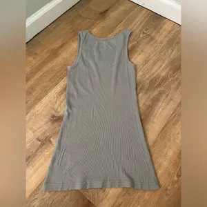 Old Navy Gray Tank thumbnail 2