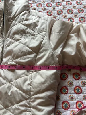 The North Face Ivory Winter Jacket size small thumbnail 10