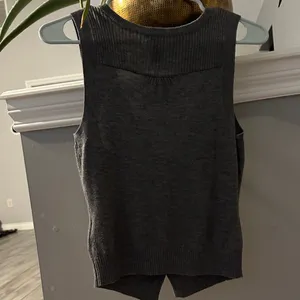 H&M Charcoal Knit Vest Size XS thumbnail 4