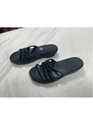 Womans Crocs Slip On Strappy Sandals 8 Navy Wedge Heel Open Toe thumbnail 3