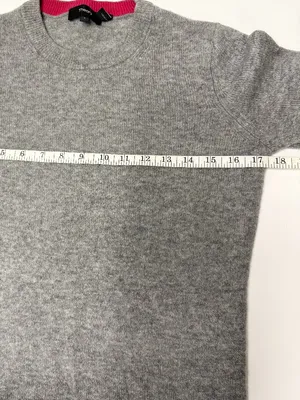 Theory Crewneck Sweater in Feather Cashmere thumbnail 12