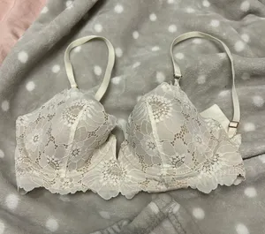 Bra thumbnail 1