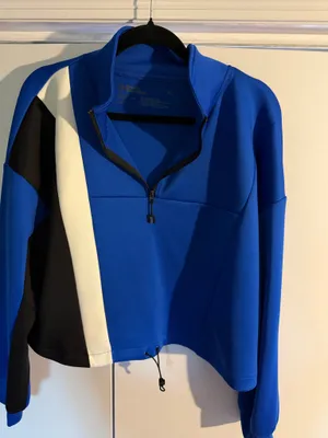 Blue pullover Size XL thumbnail 1