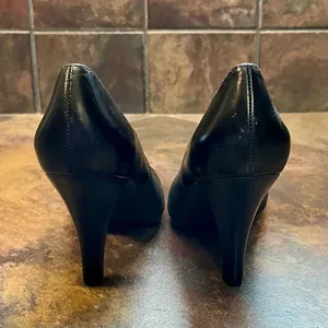 Alex Marie Black High Heel Pump Elastic Strap Size 8.5 M thumbnail 5