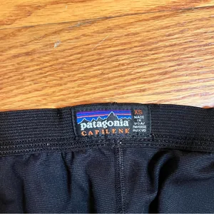 Patagonia Capilene Womens Size XS Black Base Layer Leggings Style 44303 thumbnail 10