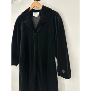 Vintage Panache Count Romi Women 6 Black Velvet Long Coat Opera Evening Glam USA thumbnail 2
