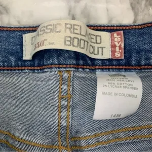 Levi’s 550 Classic Relaxed Bootcut Denim jeans Blue Size 14 90s Vintage Y2K thumbnail 3