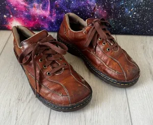 Dr Martens 11200 Distressed Brown Leather Lace Up‎ Y2K Shoe Women Sz 9 Men Sz 8 thumbnail 1