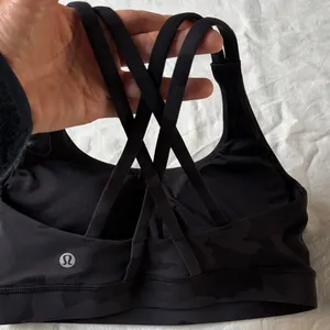 Lululemon Women's Black Camouflage Sports Bra thumbnail 4