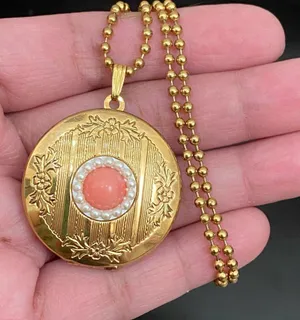 Vintage Unsigned Gold-tone Ball Chain Locket Pendant Necklace thumbnail 2