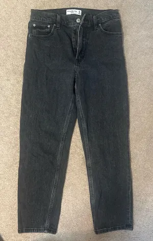 Abercrombie & Fitch Women’s Black Mom Jeans thumbnail 1
