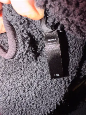 Skims Black Sherpa Pullover Shirt thumbnail 6