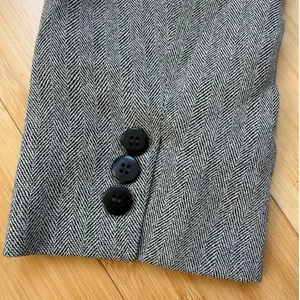80's Vintage Renfrew Grey Herringbone Tweed Two Piece Blazer and Pants Suit thumbnail 10