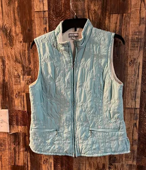 Croft & Barrow women quilted vest size medium lite teal thumbnail 1