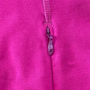 Lululemon Runderful Long Sleeve Top Size 4 Deep Fuchsia Reflective Stretch Runni thumbnail 3
