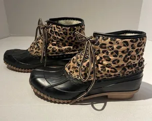 Magellan Outdoors Insulated Leopard Print and Black Duck/Rain Boots Size 6B thumbnail 3