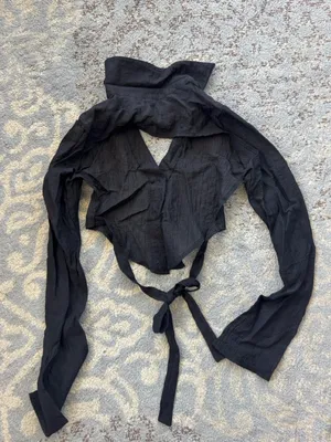 Commense Cropped Long Sleeve Open Back Tie Top Black Small thumbnail 3